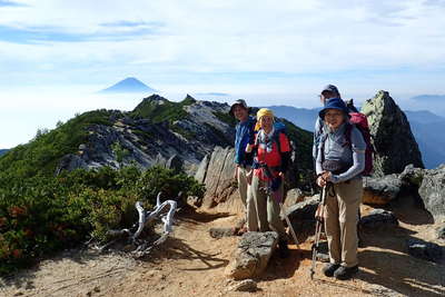 観音岳から振り返る富士山 