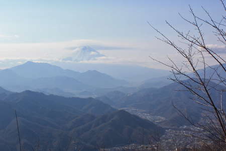 百倉山、距離：37km<br/>山頂から秀麗富嶽十二景の富士山
