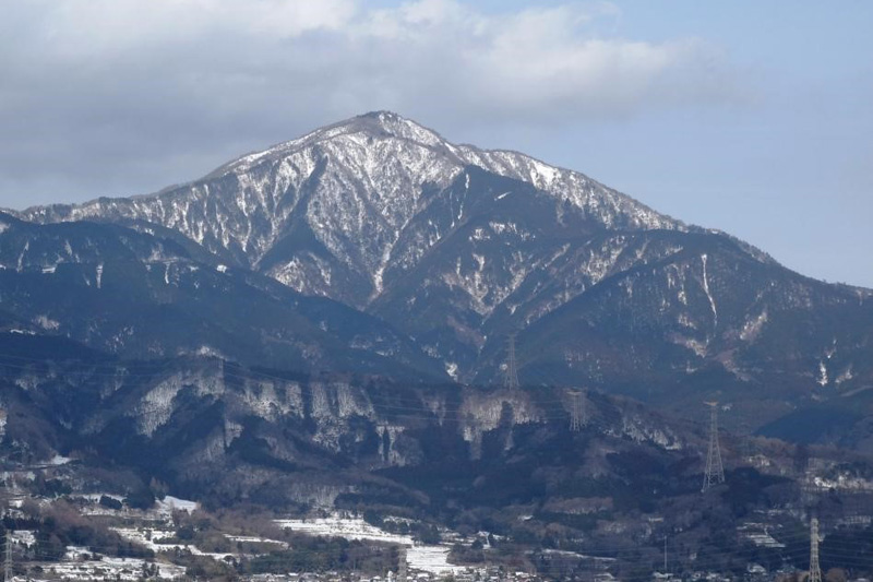 丹沢・渋沢丘陵から大山を望む 