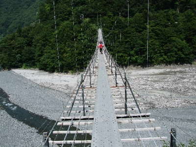 最後の最後も吊橋です。｢畑薙大吊橋｣(全長182m) 