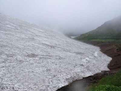 大規模な雪渓 