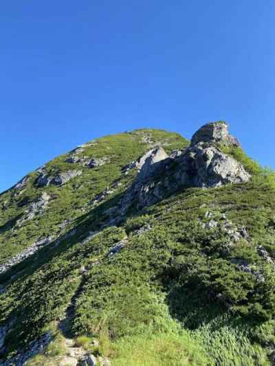 不帰1峰へは普通の登山