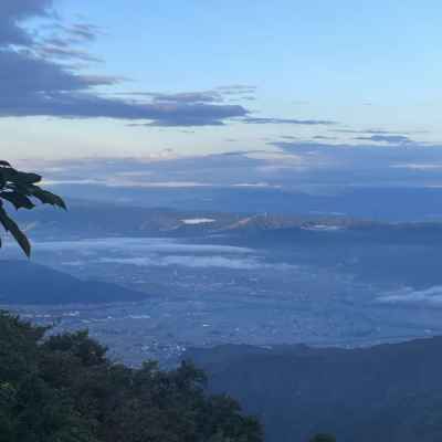 麓まで見渡せる澄んだ空気