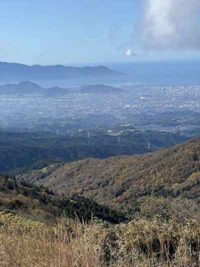 沼津アルプス、駿河湾、伊豆半島が見えます 