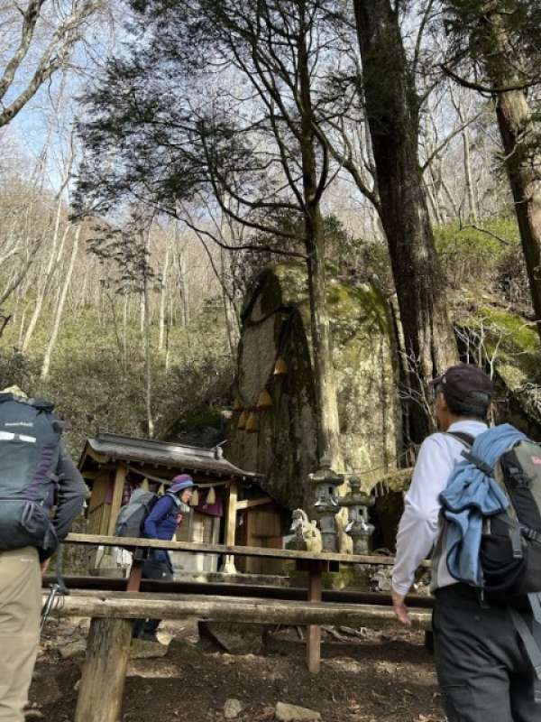 石割神社奥社に到着