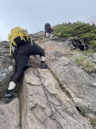 険阻な鎖場 