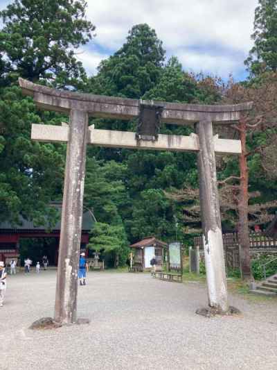 羽黒山髄神門からスタート