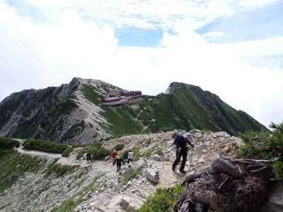 頂上山荘を後に&nbsp;