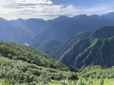 遥か眼下には黒部湖&nbsp;