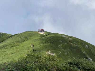 檜尾岳避難小屋