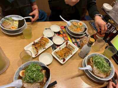 沢納めのお疲れラーメン、テイクアウトはヒル2匹
