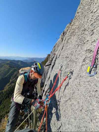 ピッチを切る支点はすべてハンガーボルトで安心 