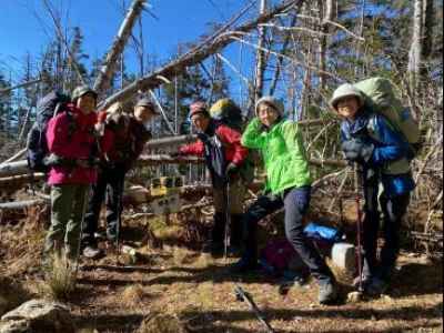 易老岳頂上にて