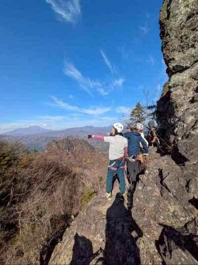 頭の基部に到着。これから登攀デス 