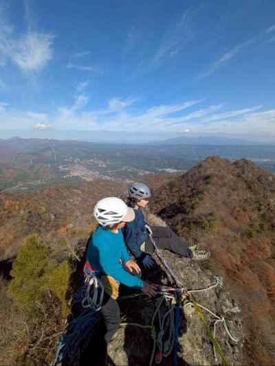 絶景に見とれるご婦人方 