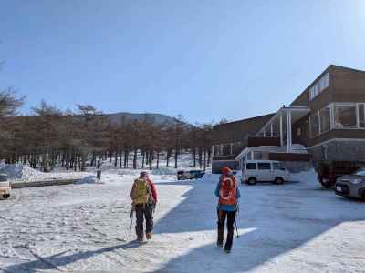 高峰高原ビジターセンターPから黒斑山へ出発